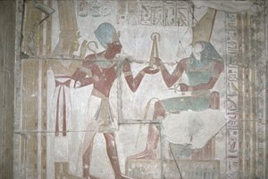 Relieff of Isis, presenterer Sethos I (1303-1290 f.Kr.) til Horus, New Kingdom (veggmaleri)