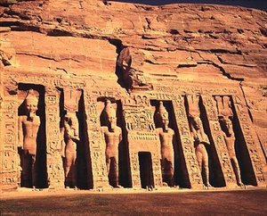Templet til dronning Nefertari, også dedikert til Hathor av Abshek, og kalt det lille tempelet, New Kingdom,