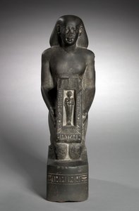 Naophorous statue av finansoffiser og tilsynsmann for felt, Horwedja, 521-486 f.Kr. av Egyptian 27th Dynasty