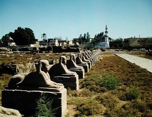 Avenue of Sphinxes, lagt til av Nectanebo I (380-362 f.Kr.) Sen periode