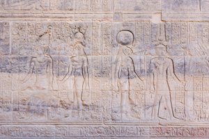 Relieffer ved Philae-tempelet, Aswan, Egypt av Egyptian 30th Dynasty