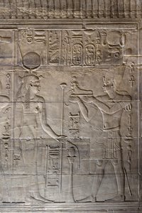 Relieffer i den indre helligdommen, Philae-tempelet, Aswan, Egypt av Egyptian 30th Dynasty
