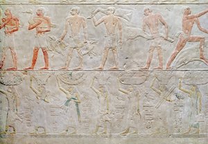 Relieff som viser mennesker som bærer matoffer, fra Mastaba of Akhethotep, Old Kingdom, ca. 2400 f.Kr. (malt kalkstein)