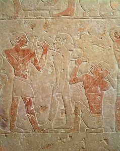 Relieff som viser to skulptører som hugger ut en statue, fra mastabaen til Kaemrehu, Saqqara, Old Kingdom, ca. 2325 f.Kr. (malt kalkstein)