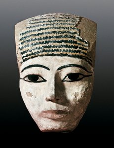 Det gamle Egypt: Portrett for en egyptisk sarkofag. 1600-1100-tallet av JC. Polykrom treutskjæring. Monistrol of Montserrat, Montserrat-museet. av Egyptian Egyptian