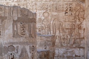  av Egyptian Egyptian
