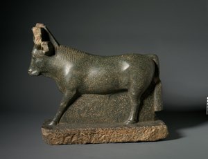 Apis Bull, 400–100 f.Kr. (serpentinitt) av Egyptian Ptolemaic Period