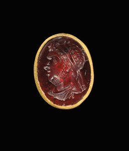 Hellenistisk dypring med kongelig portrett av en ptolemaisk hersker, sannsynligvis Ptolemaios IX, Soter II, sent 2. - tidlig 1. århundre f.Kr. av Egyptian Ptolemaic Period