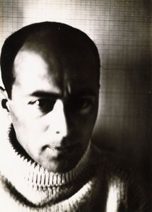 Selvportrett, 1924 av Eliezer Markowich Lissitzky