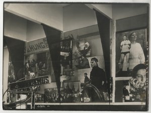 Interiør i den sovjetiske paviljongen på den internasjonale presseutstillingen, Köln av Eliezer Markowich Lissitzky