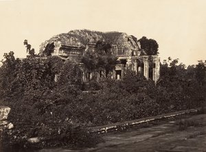 Great Pagoda - South exterior aedicule, 1866. av Emile Gsell