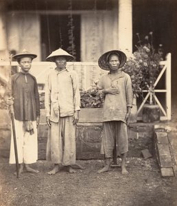 Fanger ledet av en Mata, Cochin Kina, 1866. av Emile Gsell