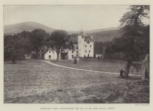 Abergeldie Castle, Aberdeenshire, setet til Mr Hugh Mackay Gordon av English Photographer