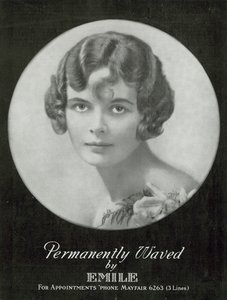 Annonse for Permanently Waved av Emile, Mayfair, London (s/hv-bilde) av English Photographer