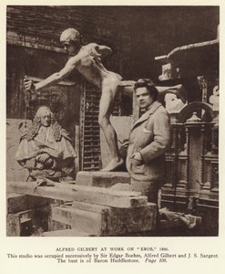 Alfred Gilbert, engelsk billedhugger på jobb på Eros av English Photographer