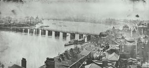 Battersea Bridge: utsikt fra Chelsea Church Tower, 1875 av English Photographer