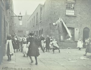 Bishops Court: generell syn, London, 1899 av English Photographer
