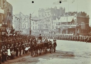 Blackwall Tunnel: slekt som prinsen av Wales, senere kong Edward VII, og prinsesse Alexandria deltar på den seremonielle åpningen av tunnelen, 1897 av English Photographer
