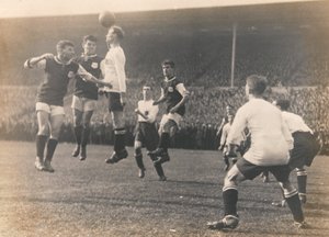 Bolton Wanderers vs. West Ham United, FA-cupfinale, 28. april 1923 av English Photographer