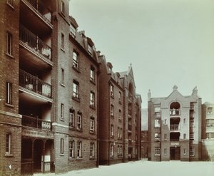 Borough Road Estate: boligleiligheter, London av English Photographer