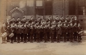 Boys' Brigade Band, antagelig (s/h-bilde) av English Photographer
