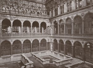 Central Court of India Office av English Photographer