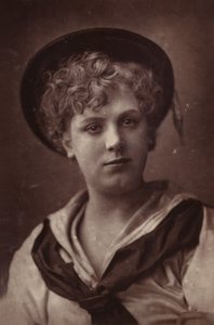 Edith Bland av English Photographer