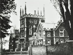 Elizabethan School, Broomhouse Lane: eksteriør, 1880 av English Photographer