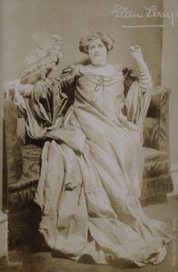 Ellen Terry (s/hvitt bilde) av English Photographer