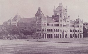 Elphinstone College, Bombay av English Photographer