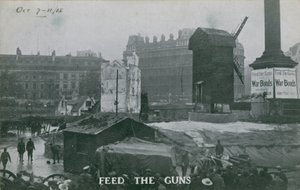 Feed The Guns av English Photographer