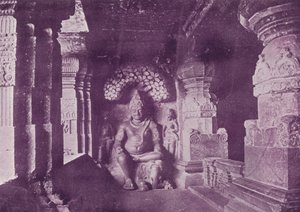 Figur av Indra, Ellora-hulene av English Photographer