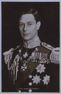 HM King George VI (s/hvitt bilde) av English Photographer