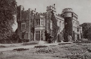 Hawarden Castle, hjemmet til den engelske politikeren og statsministeren William Gladstone, Hawarden, Flintshire, Wales (s/hv-bilde) av English Photographer