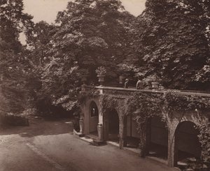 Holland House, London: Terrasse over Colonnade, South Side (s/hvitt bilde) av English Photographer