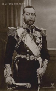 Kong George V (s/hvitt bilde) av English Photographer
