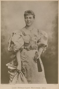 Lady Renals - Lady Mayoress, 1894-95 av English Photographer
