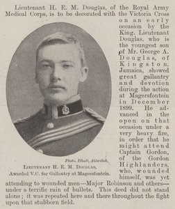 Løytnant H E M Douglas, tildelt VC for tapperhet på Magersfontein av English Photographer