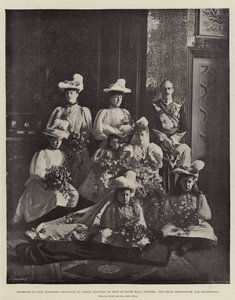 Ekteskap av Lady Margaret Grosvenor med prins Adolphus av Teck i Eaton Hall, Chester, bruden, brudgommen og brudepikene av English Photographer