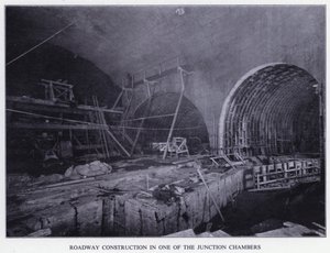 Mersey Tunnel: Roadway Construction i et av Junction Chambers (s/hv-bilde) av English Photographer