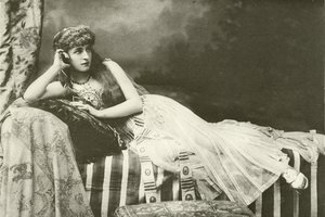 Frøken Langtry som Cleopatra (gravyr) av English Photographer
