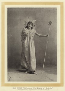 Miss Minnie Terry, som Sylph Coquette i Askepott