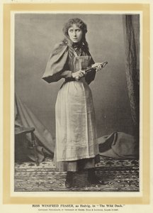 Frøken Winifred Fraser, som Hedvig, i Vildanden