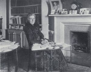 Mrs Humphry Ward i studien hennes (s/hv-bilde) av English Photographer