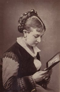 Nelly Power av English Photographer