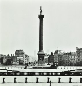 Nelsons Column, Trafalgar Square, Westminster LB: ser sørover fra National Gallery, 1870 av English Photographer