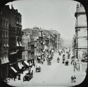 Pall Mall, Westminster LB: ser østover fra Marlborough Road, 1895 av English Photographer