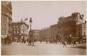 Piccadilly Circus, London av English Photographer