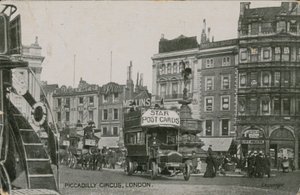 Piccadilly Circus, London av English Photographer