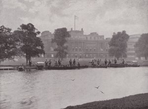 Pleasure Grounds of Buckingham Palace av English Photographer